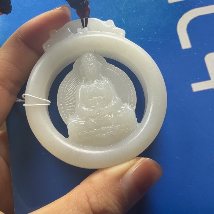 看***事和田玉未镶嵌挂件