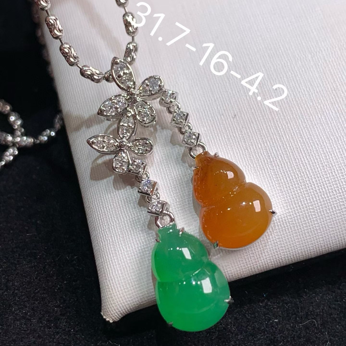 18K金豪镶冰阳绿冰黄翡双色葫芦吊坠种老水足颜色艳靓丽百搭女神