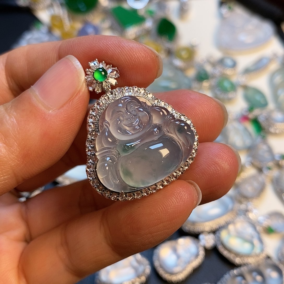 翡翠颈饰18K金镶嵌佛公