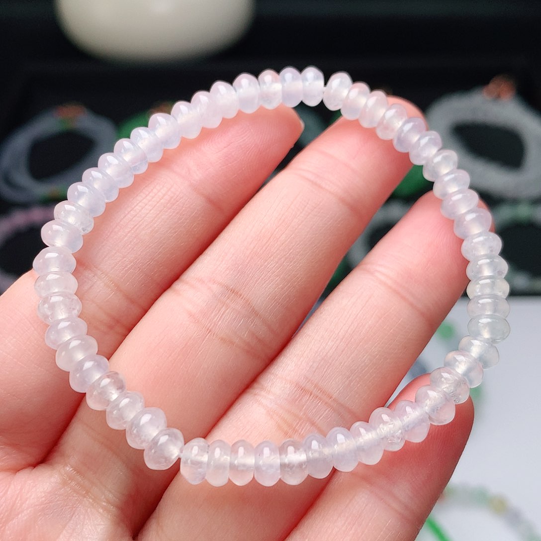 翡翠手链未镶嵌翡翠