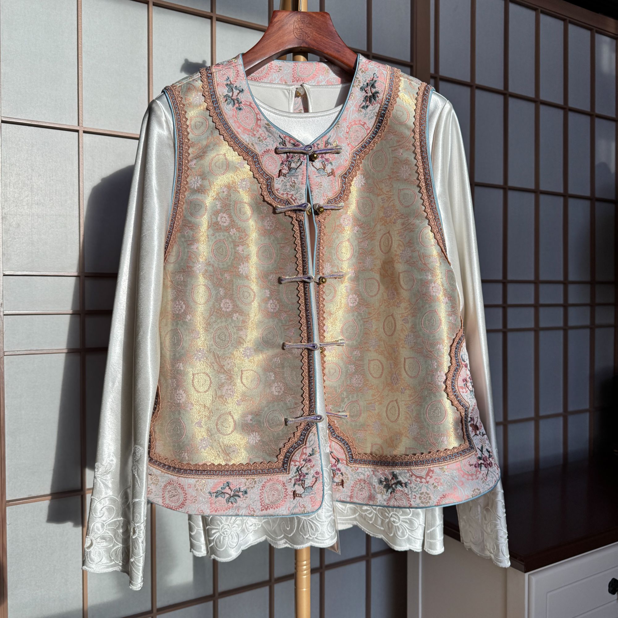 【甜心女神】织金宋锦新中式国风马甲上衣