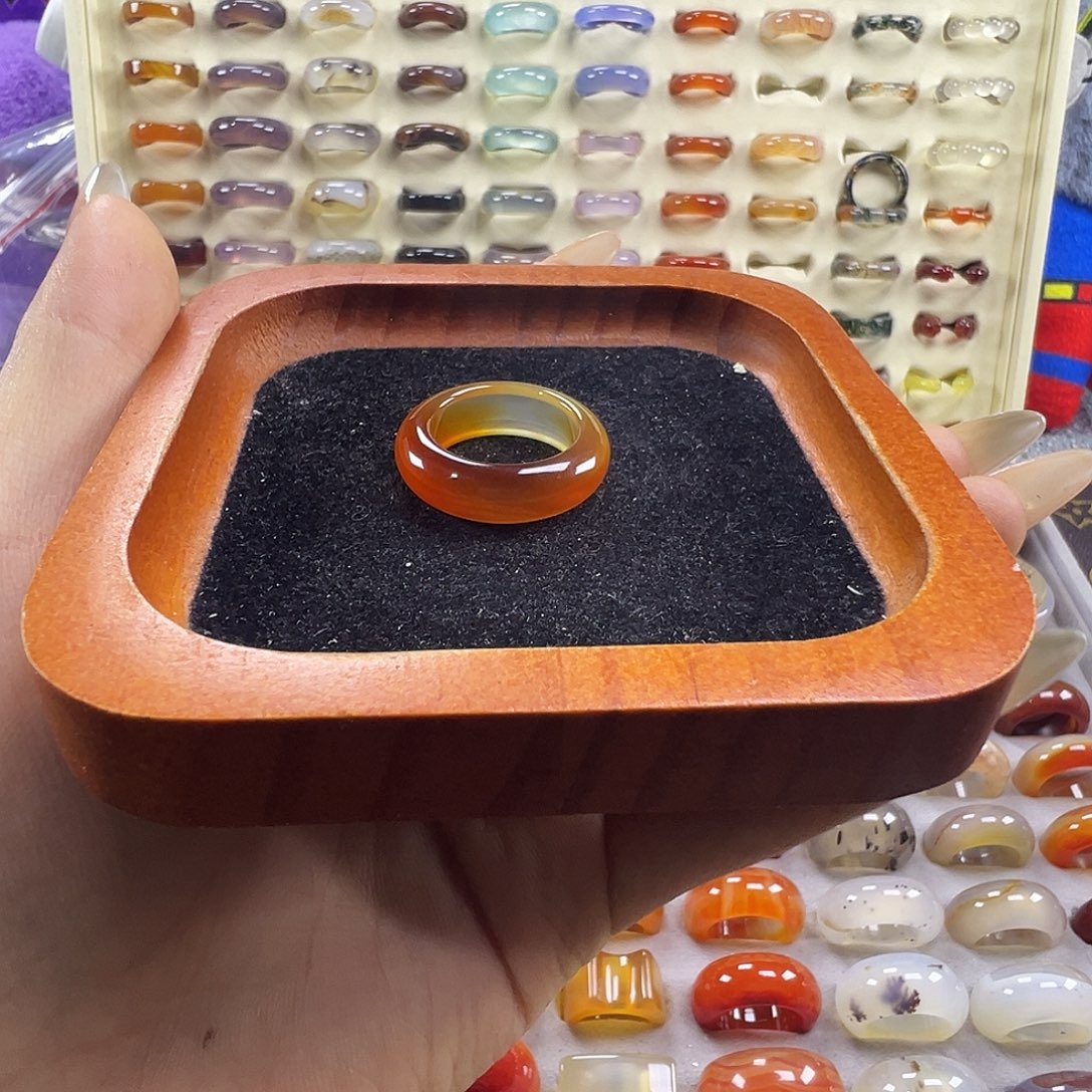 小***陈玛瑙/玉髓未镶嵌戒指A16不退换18.1港18