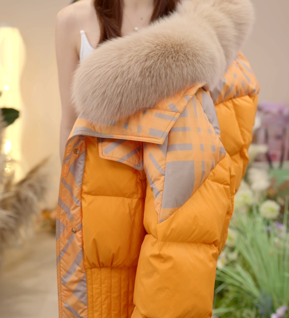 【ss甄选大朵绒】秋冬新款气质时尚保暖爱玛橙百搭大毛领女士羽绒服