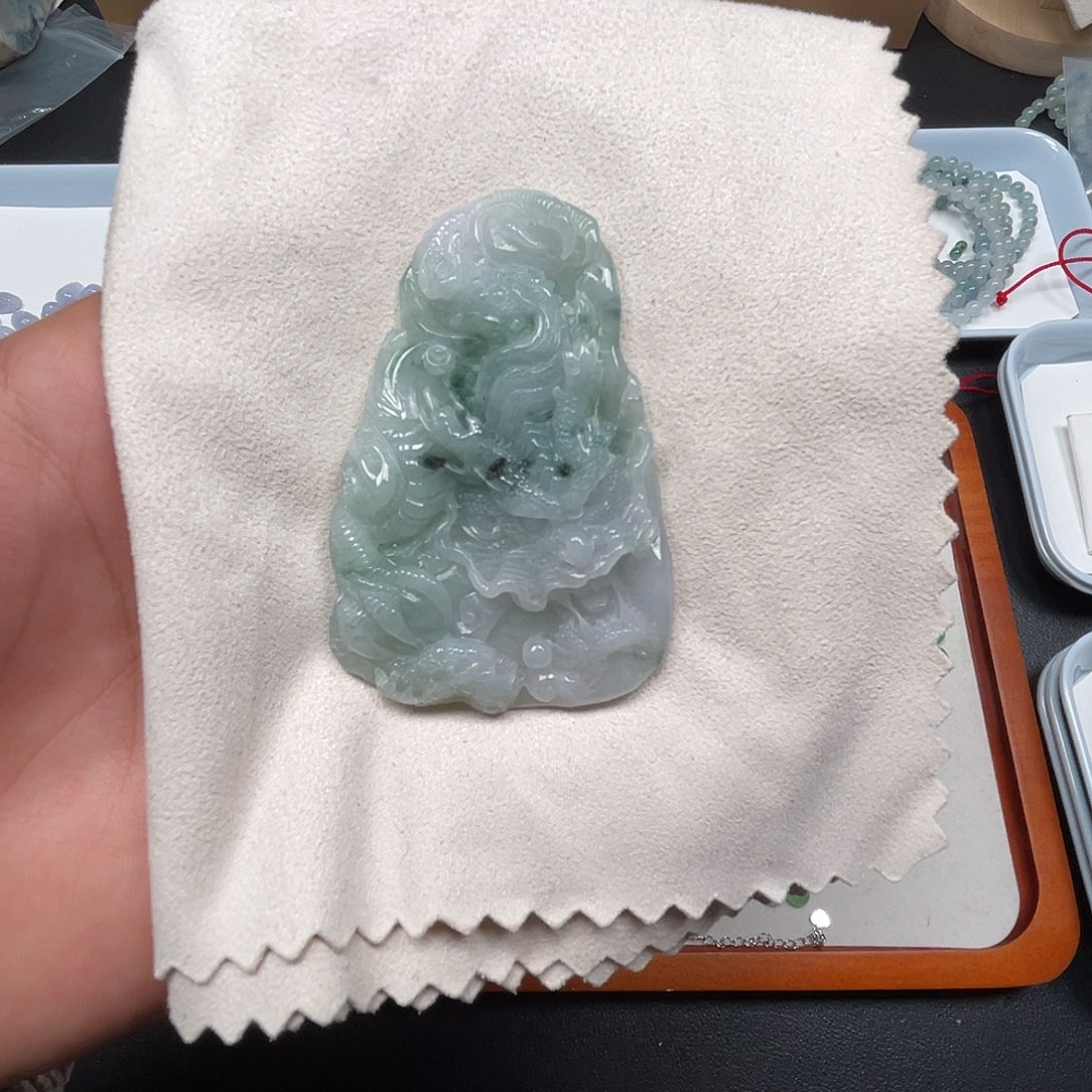 未镶嵌翡翠耳饰1