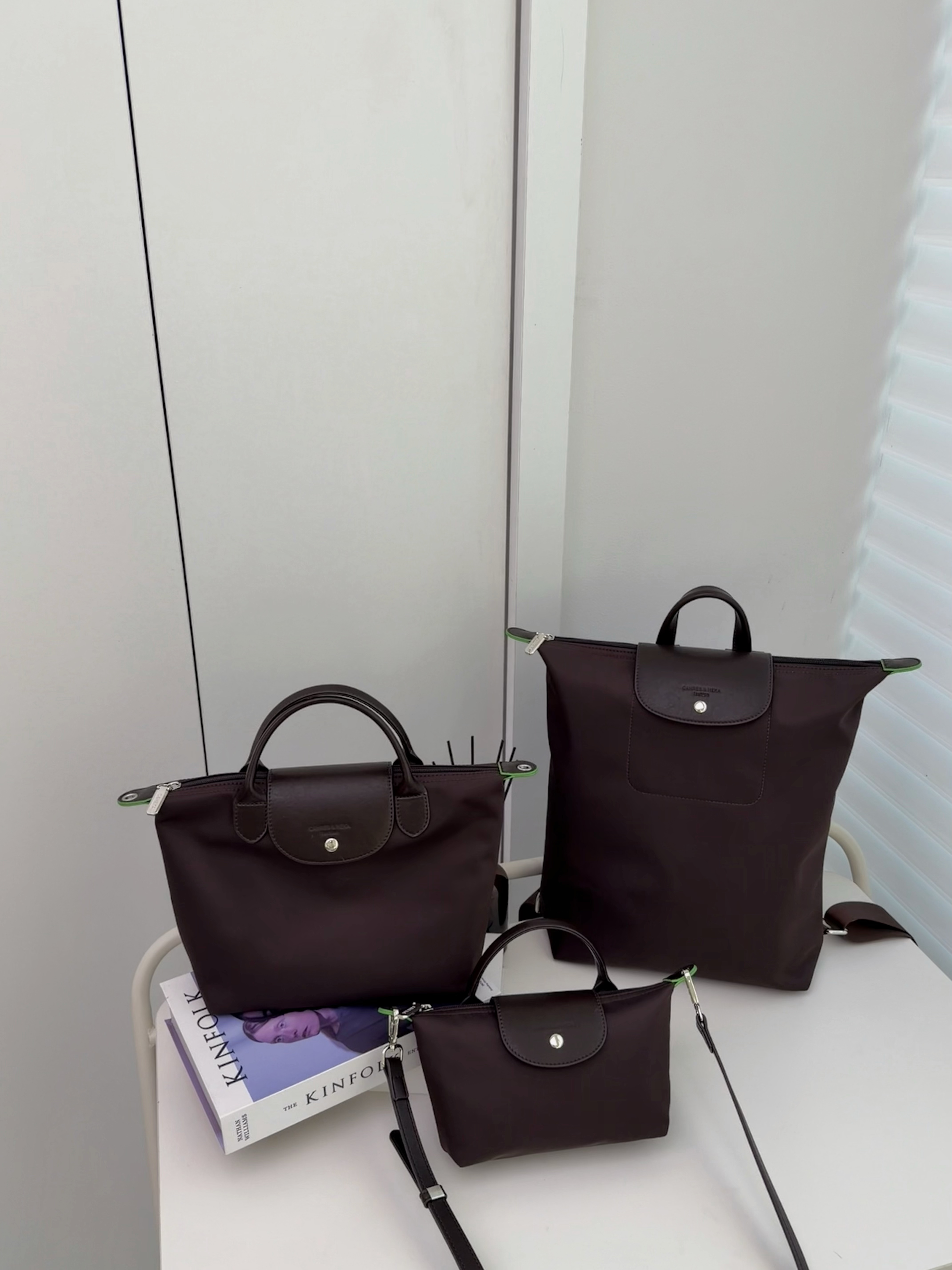 Tz.【定制经典款人手必入一只系列】百搭便携通勤大容量手提双肩包