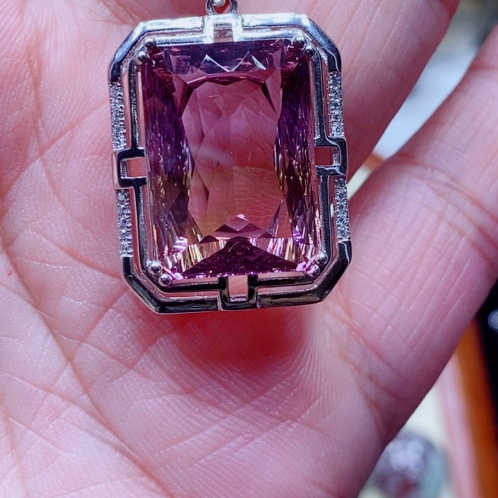 未镶嵌颈饰水晶喜*?水晶