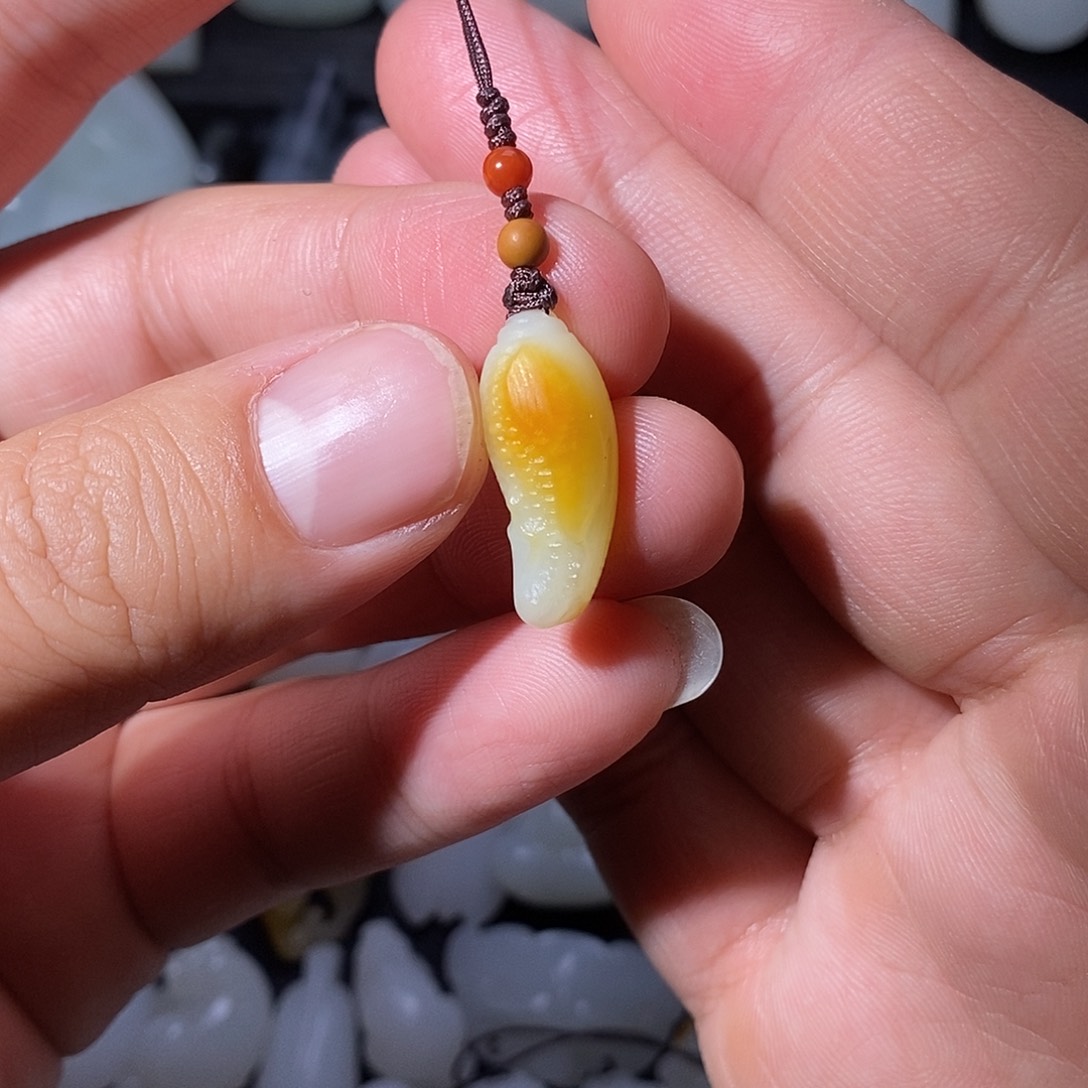 和田玉颈饰未镶嵌