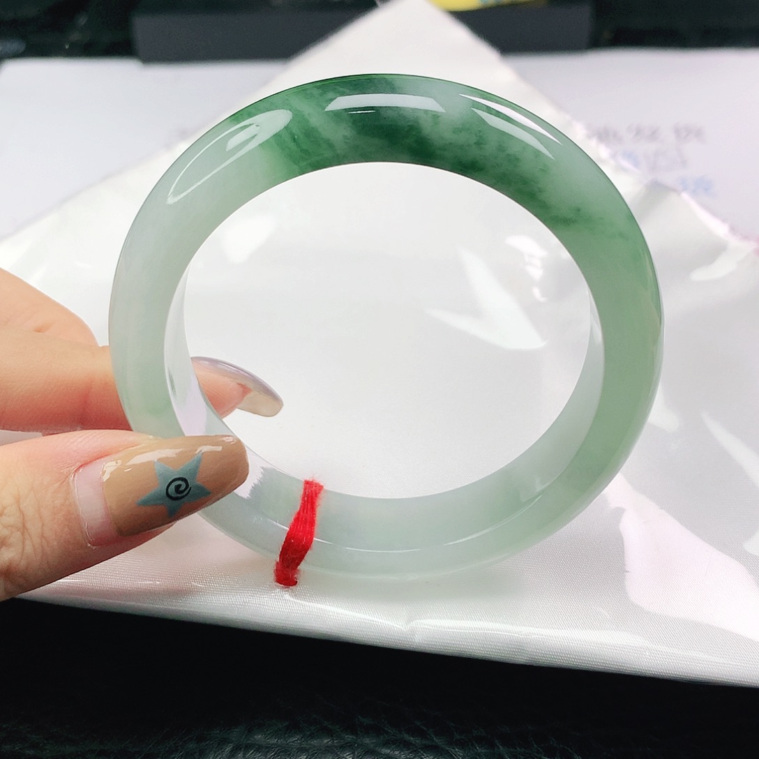 翡翠未镶嵌手镯翡翠56.5飘绿轮胎