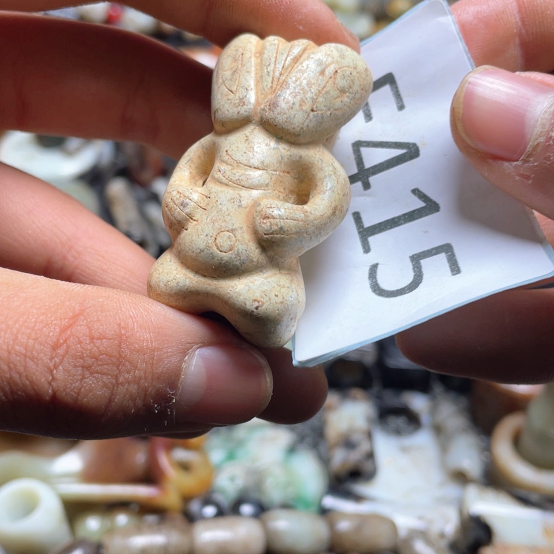 和田玉（糖玉）挂件未镶嵌