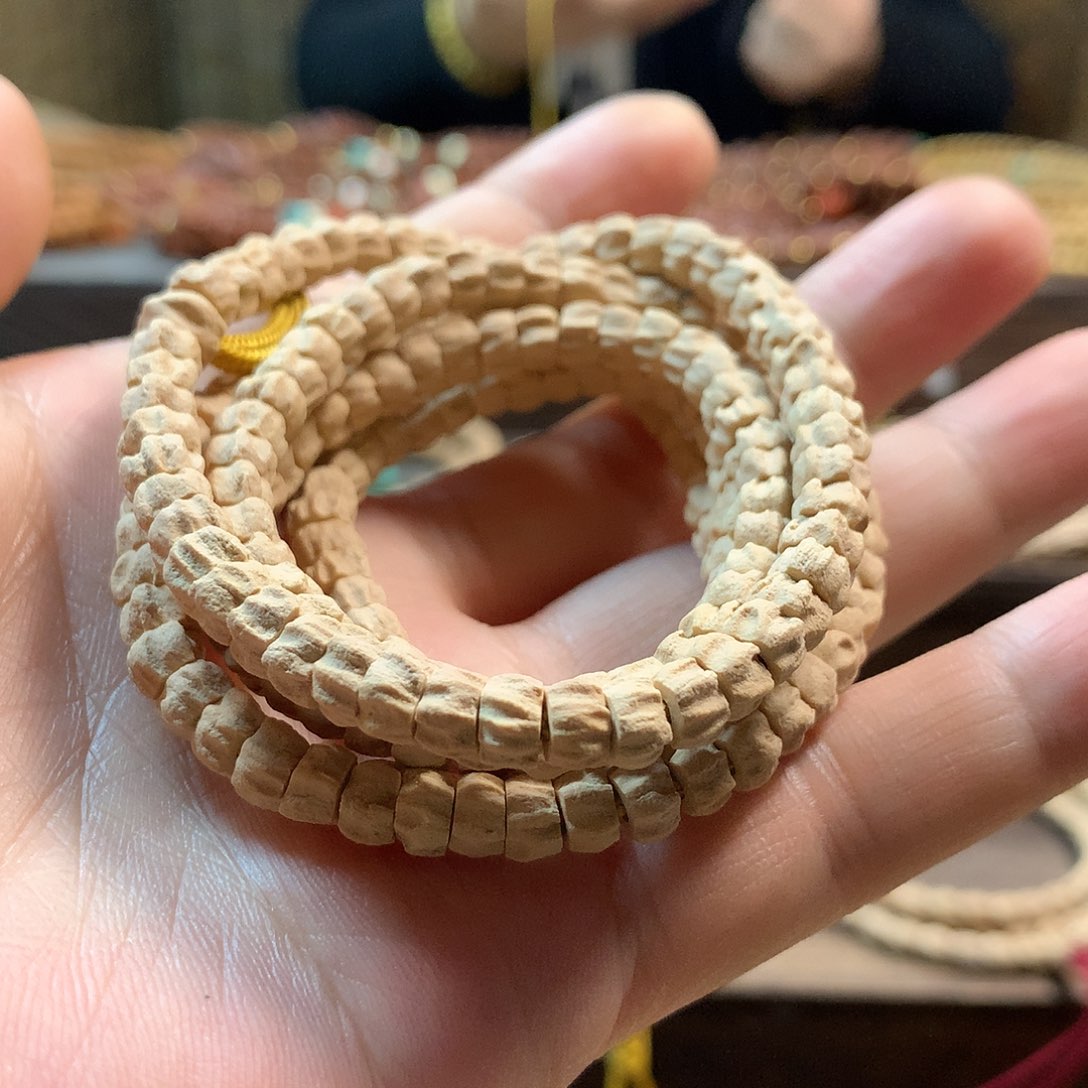 柏香籽/百香籽吊坠粉皮微斜切龙脊多棱大肠