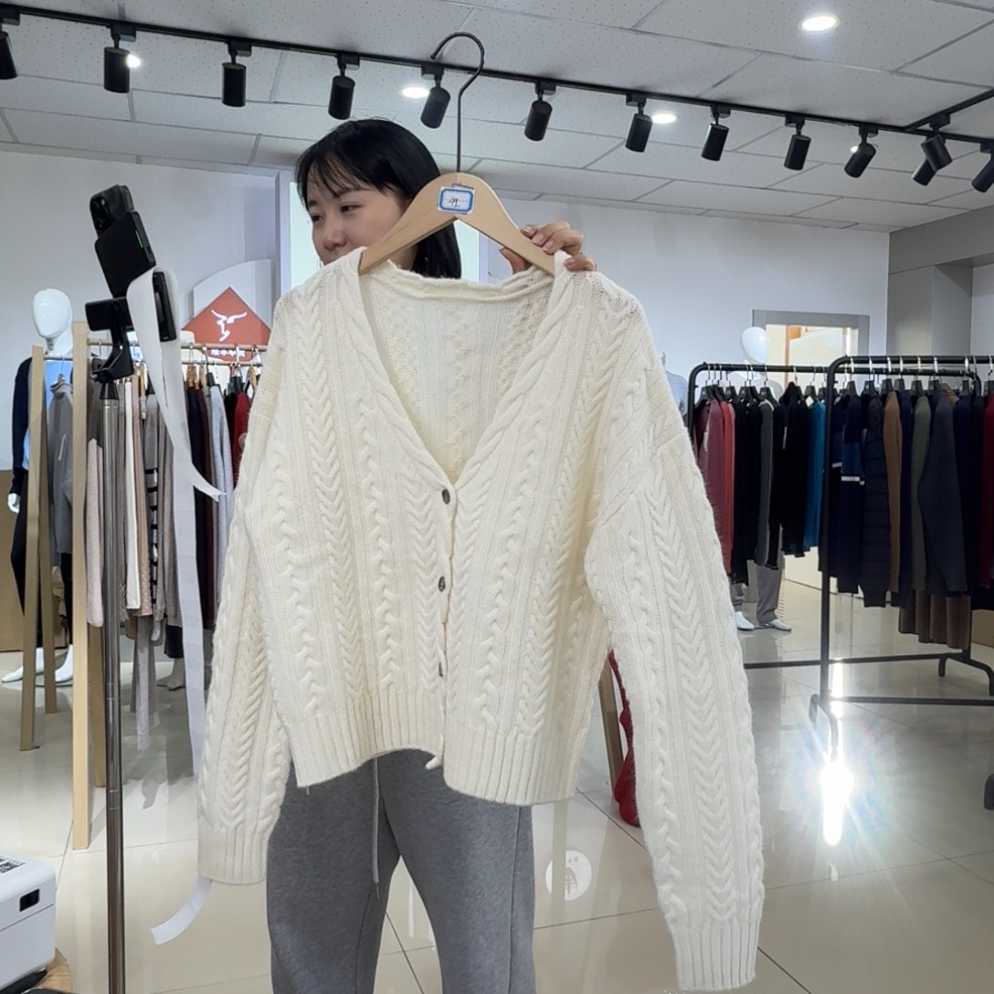 一***冻纯羊绒女开衫白099