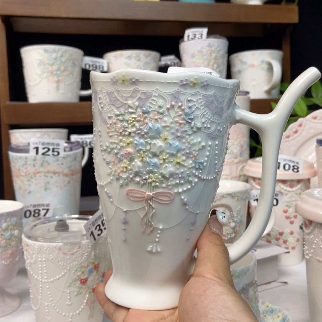 瓷片哈哈哈哈哈哈哈哈哈