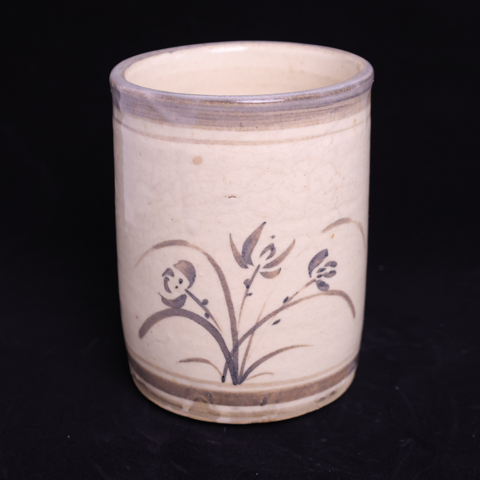 明 兰草纹磁州窑笔筒