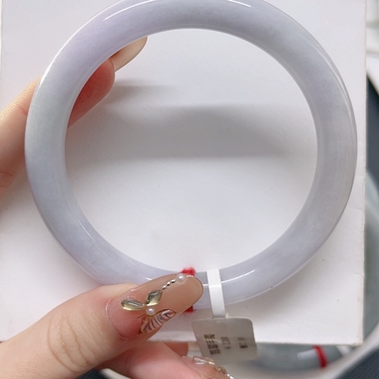 翡翠手镯未镶嵌A货