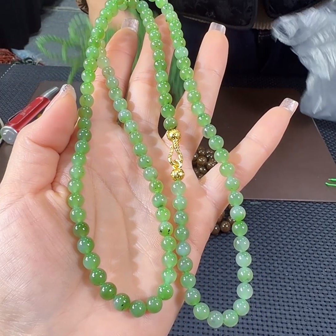 和田玉（碧玉）未镶嵌颈饰卡6浅色