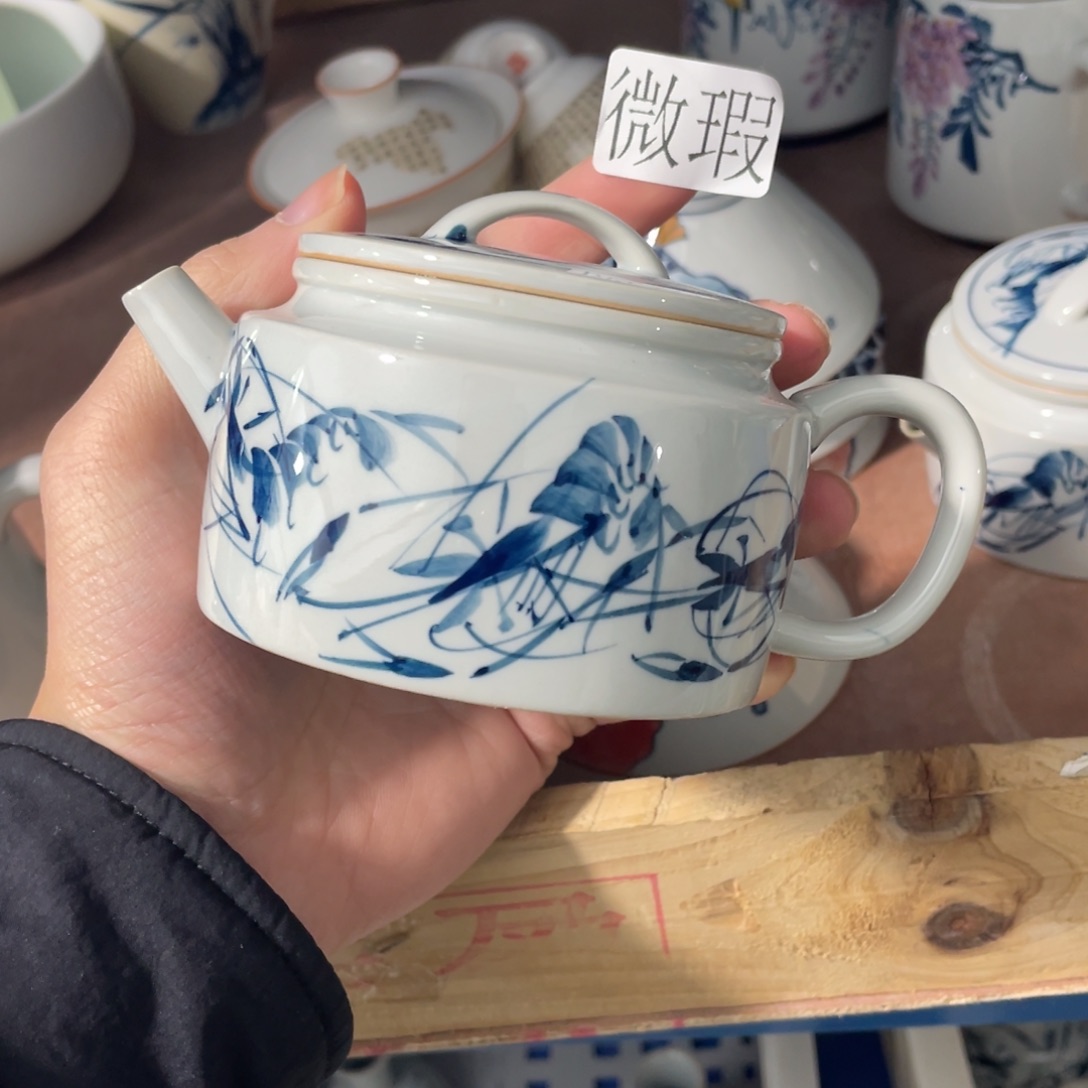 釉下手绘茶具微瑕