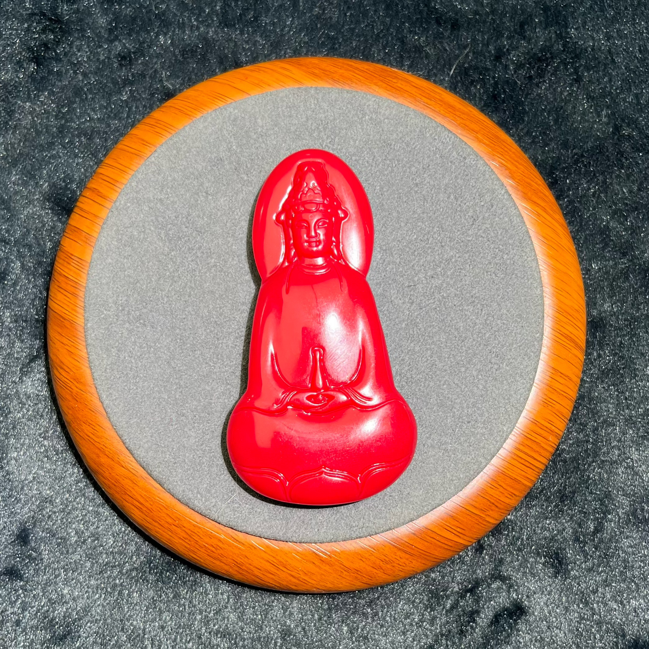 红沁手持净瓶观音吊坠