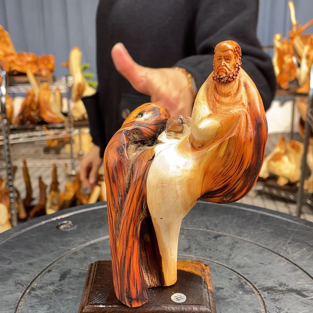 柏木（崖柏）随型艺术根雕