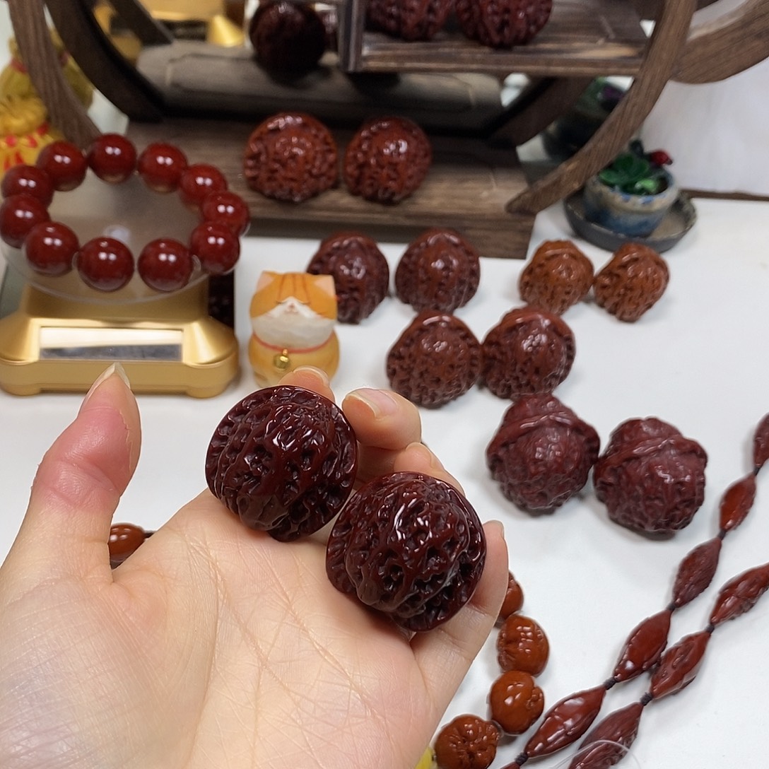 苗***子橄榄核吊坠核桃核桃