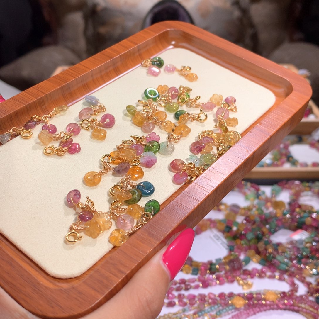 未镶嵌多样性发货其一碧玺