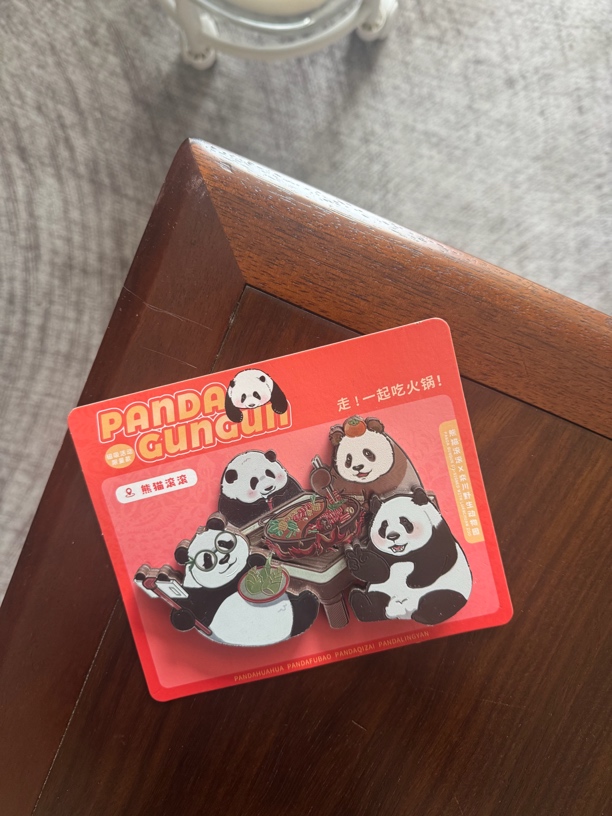 熊猫花花吃火锅冰箱贴成都文创伴手礼熊猫基地