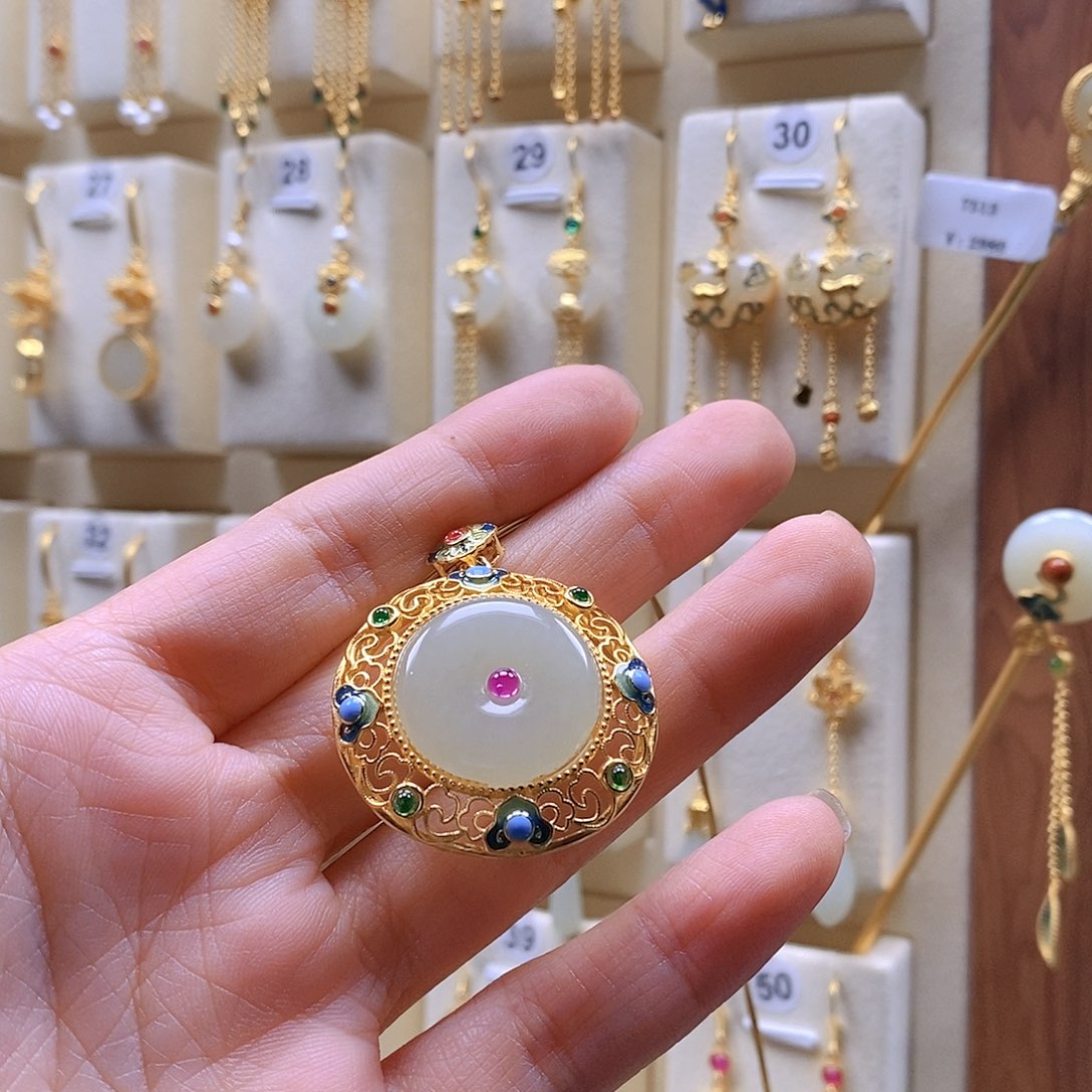 和田玉银S925镶嵌颈饰