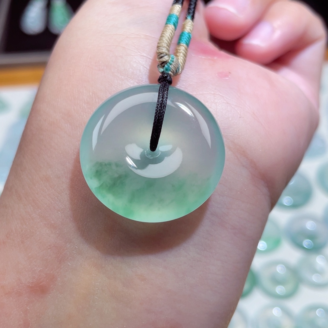 颈饰未镶嵌翡翠扣子