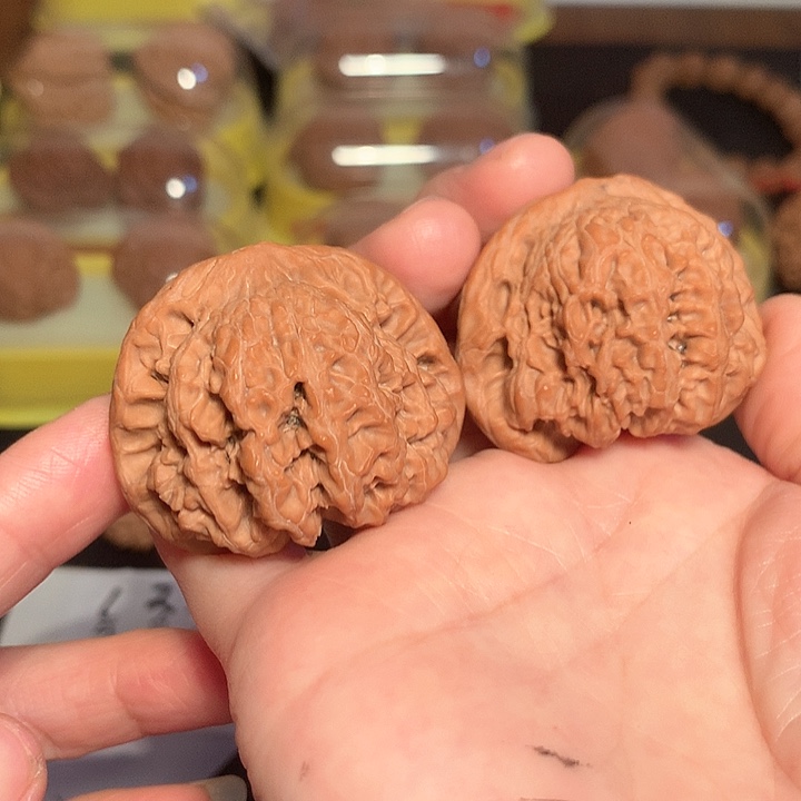 文玩核桃吊坠4.36尺兴隆狮子头