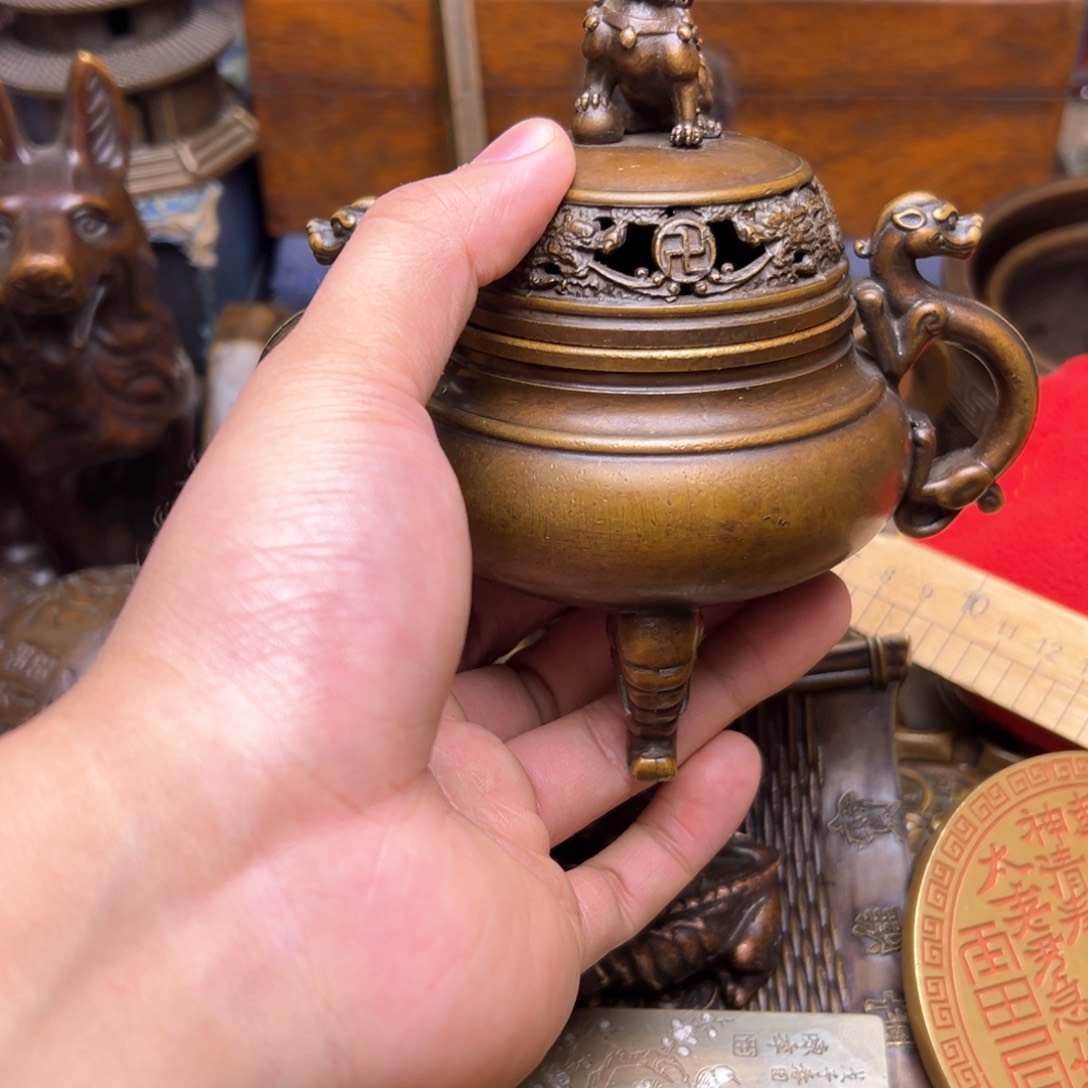 精美铜器点击下单