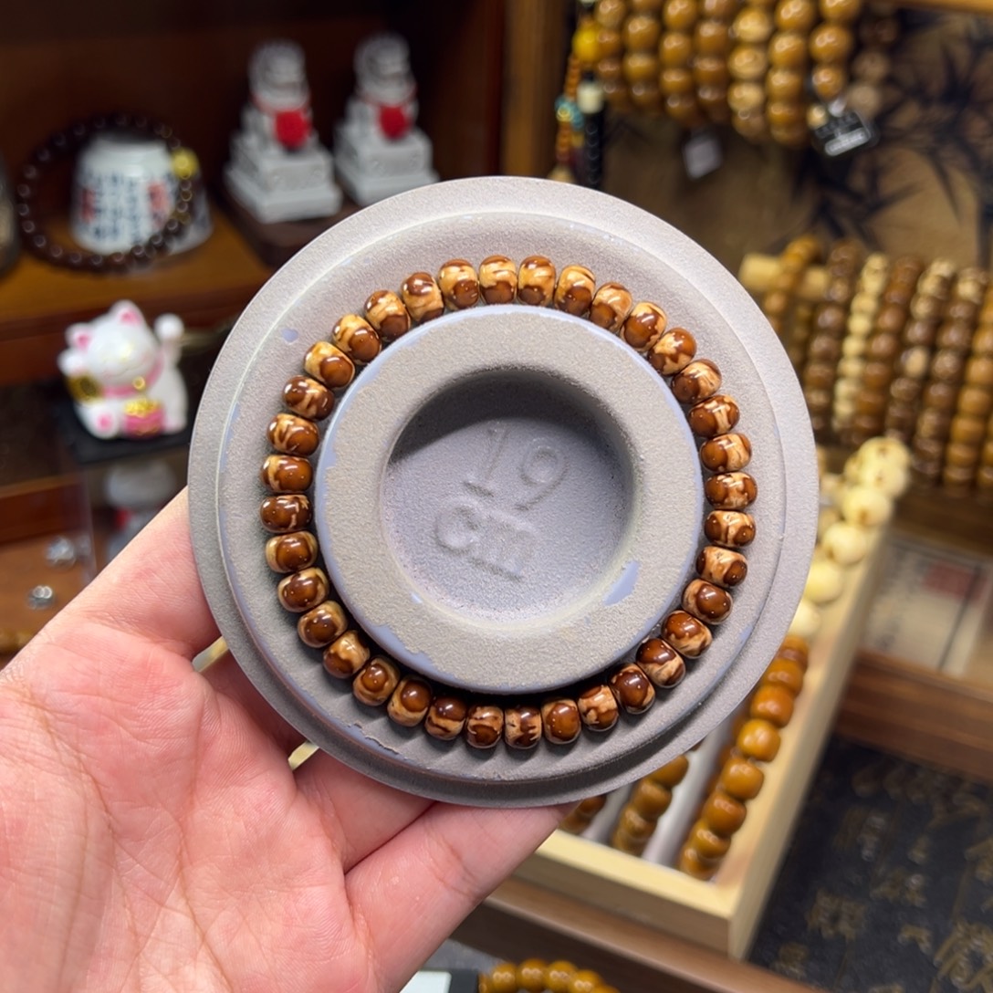 非金属紫金鼠8.3*5.8纯肉花皮老型微瑕疵有棕线棕眼