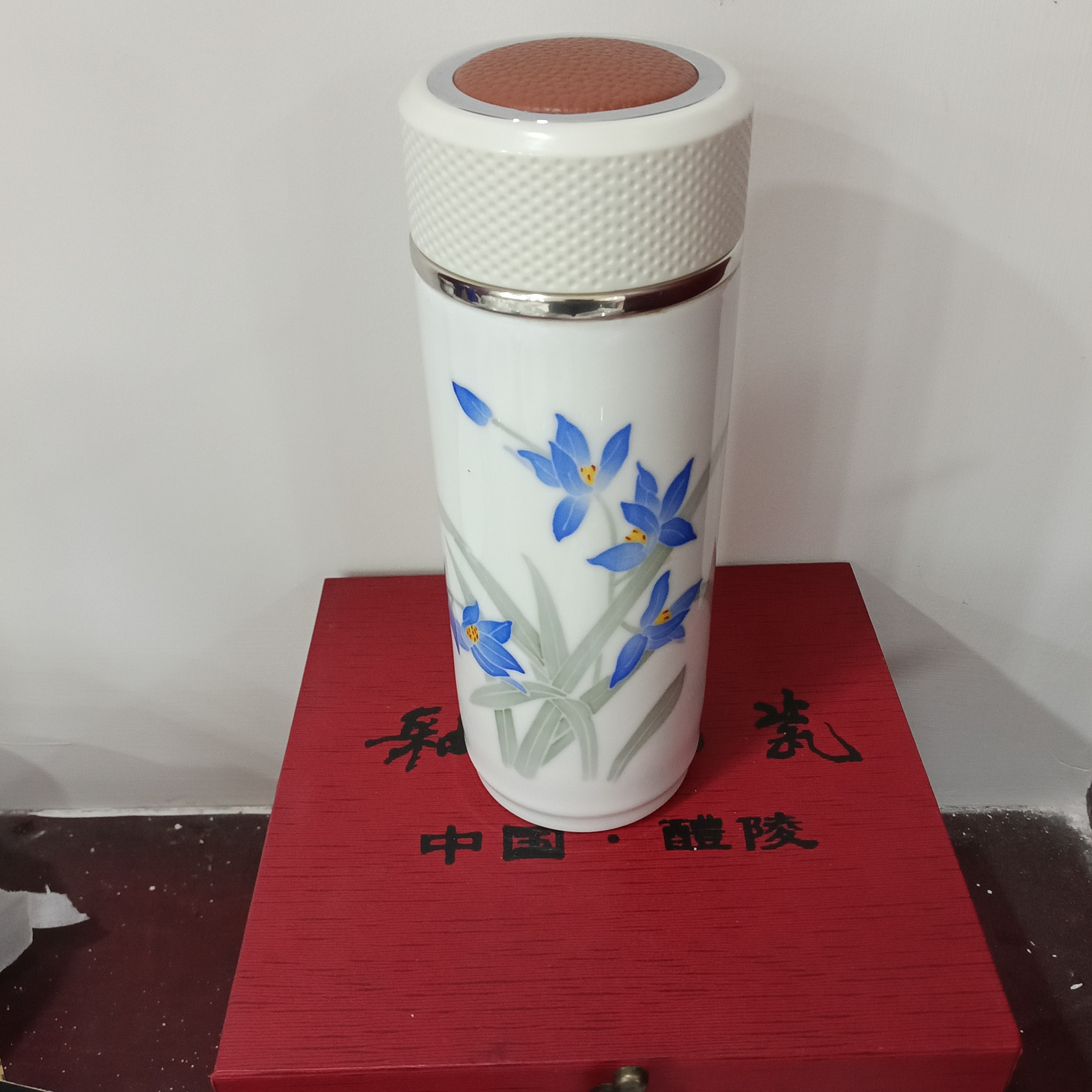 手绘釉下彩保温杯300~400ml.