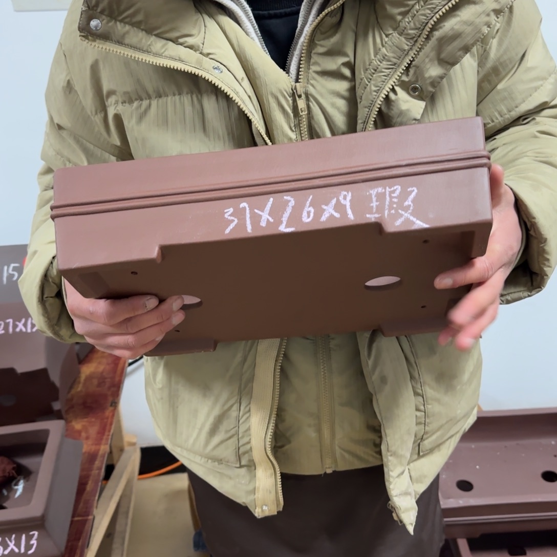 紫砂花盆呜呜呜呜