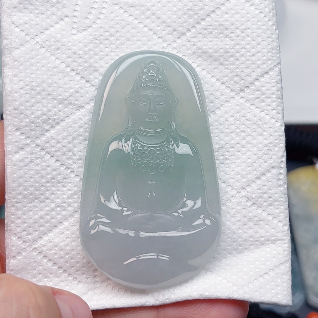 翡翠未镶嵌颈饰观音