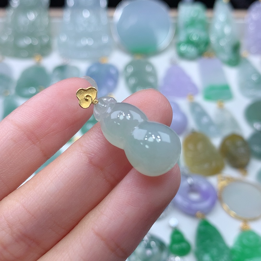 颈饰18K金镶嵌翡翠翡翠