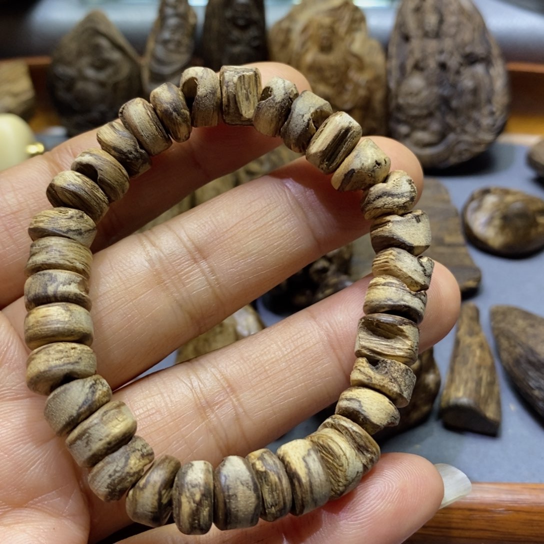 沉香木吊坠马泥涝算盘珠6.1克