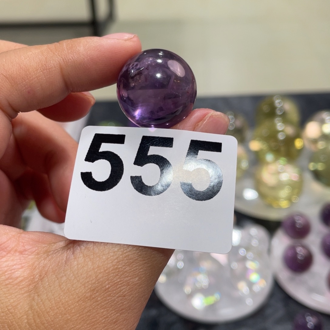 豆***在未镶嵌大型摆件（非配饰）水晶555