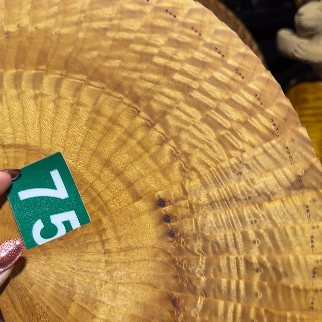 金丝楠小***骑金丝楠木手把件