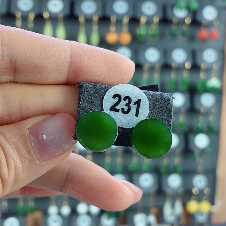 和田玉18K金镶嵌耳饰