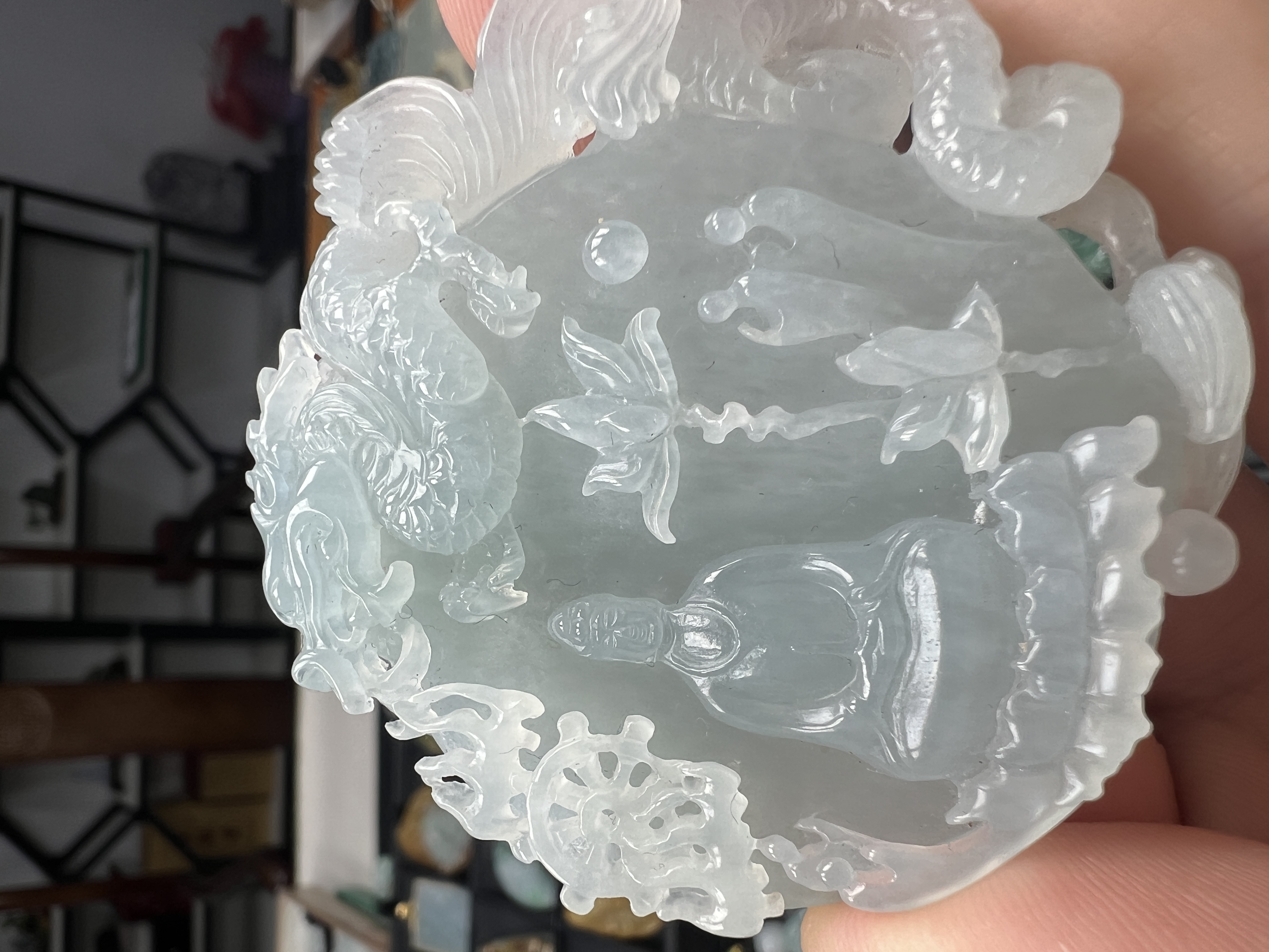 天然缅甸翡翠天空蓝观音尺寸52-53-11.7