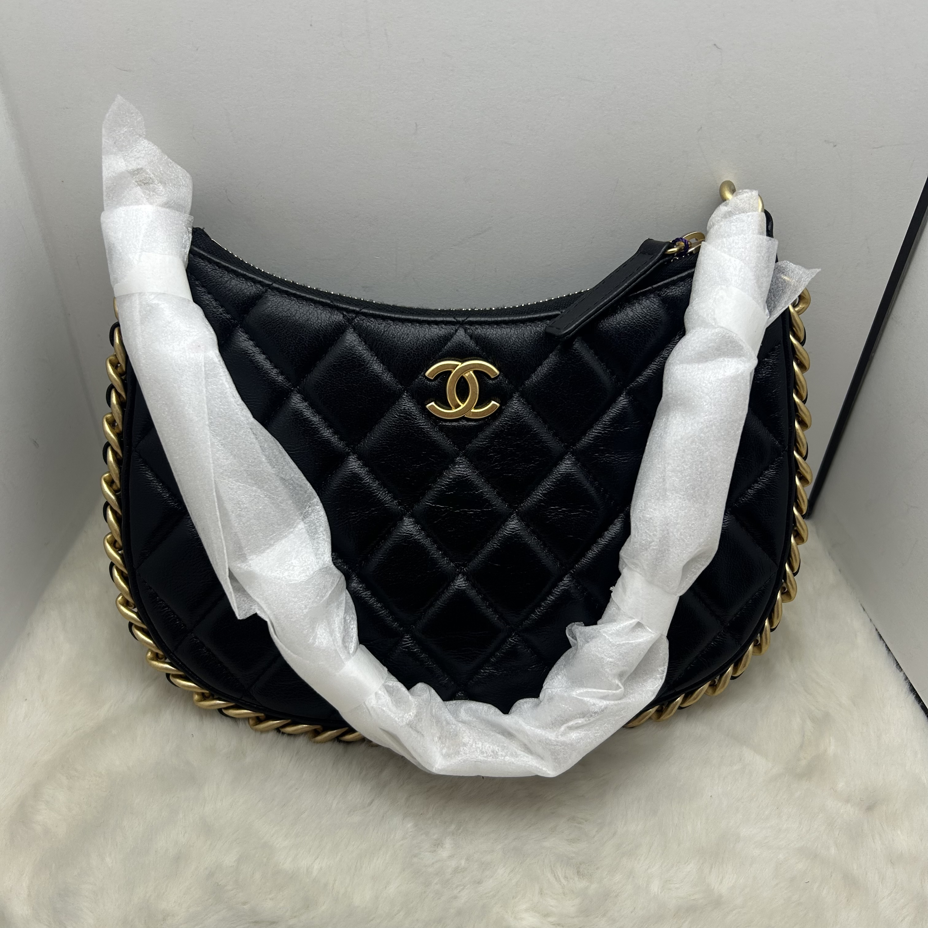 99新 Chanel/香奈儿  23b黑金链条hobo腋下包（芯片）