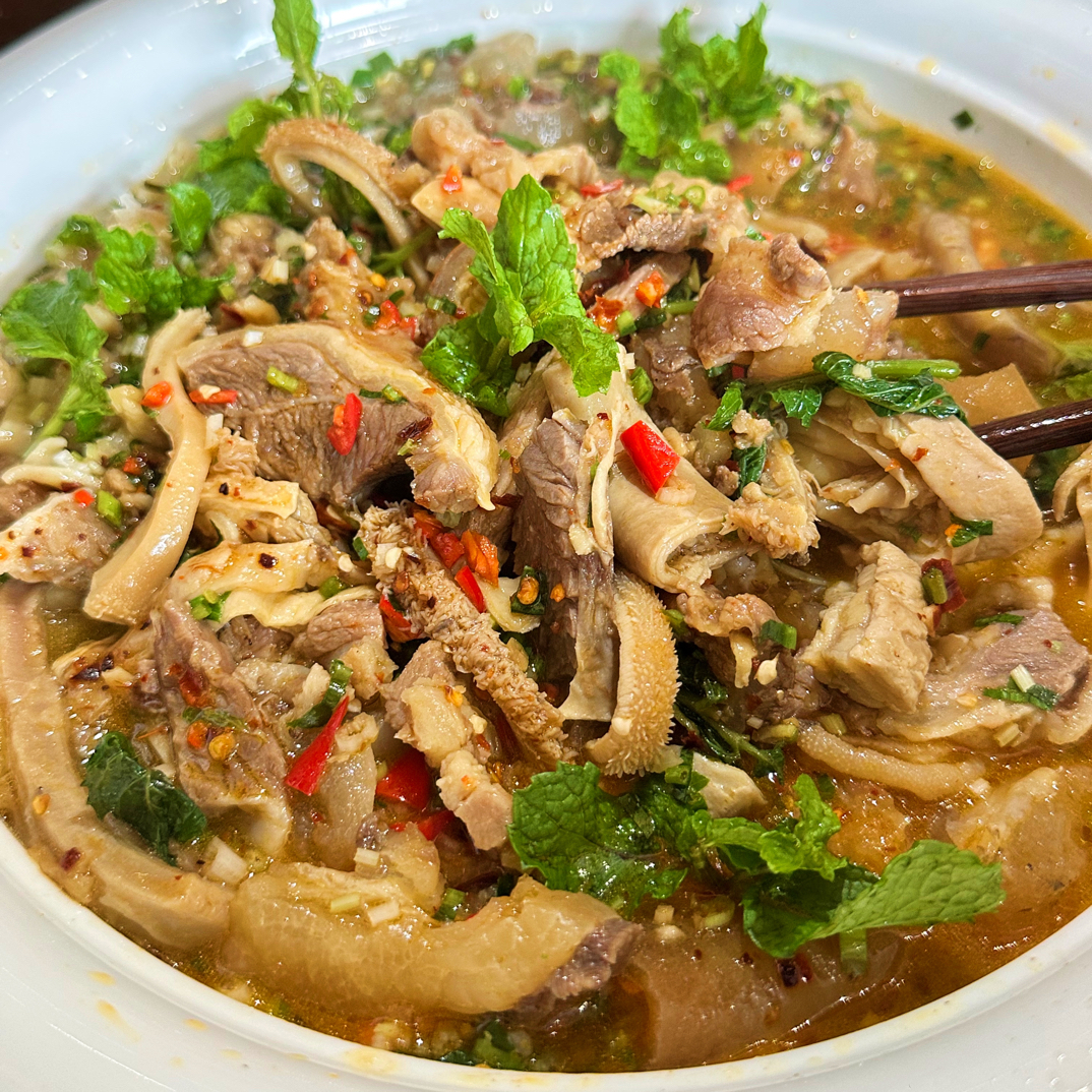 【云南牛扒烀】云南本地小黄牛肉牛扒烀  家乡的味道