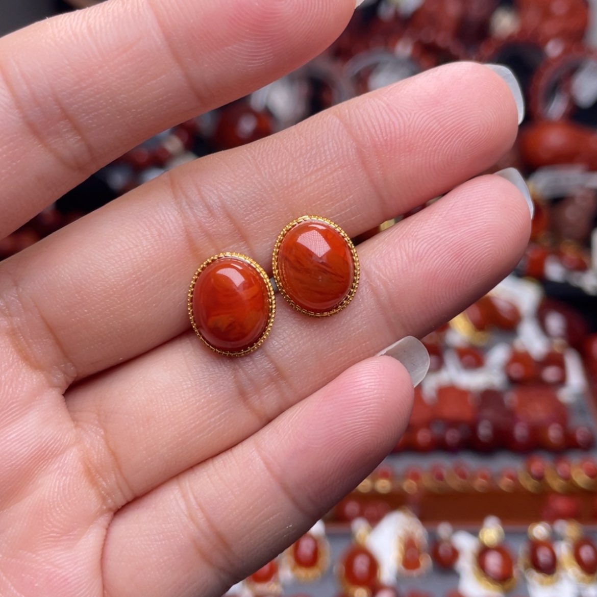 【闪购商品】银S925镀金镶嵌蛋面耳钉13mm南红玛瑙