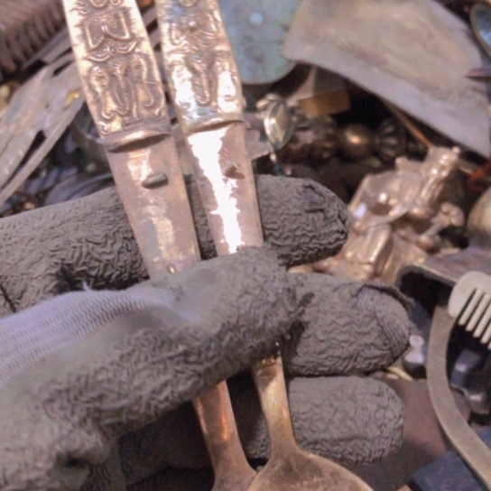 用***1闪电购铜摆件工艺品