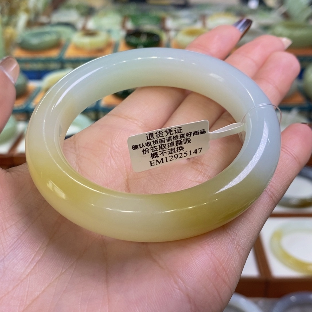和田玉未镶嵌手镯且末糖白56/57