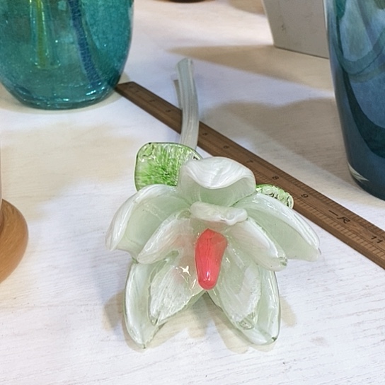 琉璃花瓶高45厘米宽9厘米