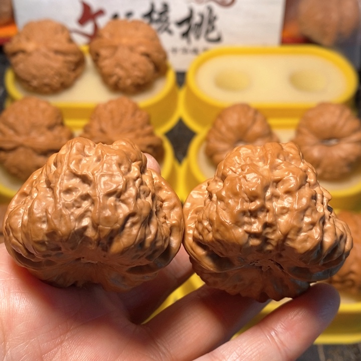 文玩核桃把件蛤蟆头43 44