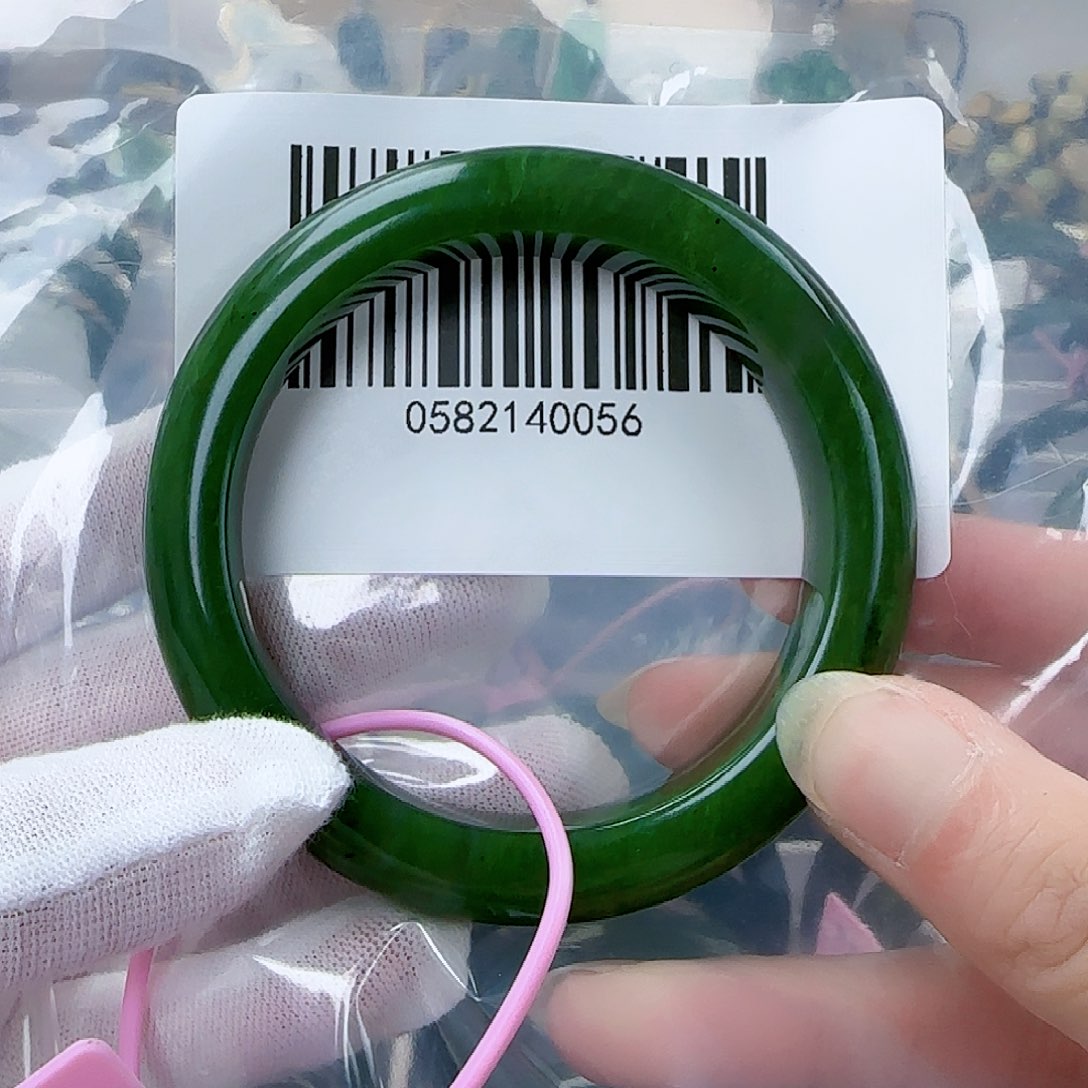 和田玉（碧玉）手镯未镶嵌5657包容