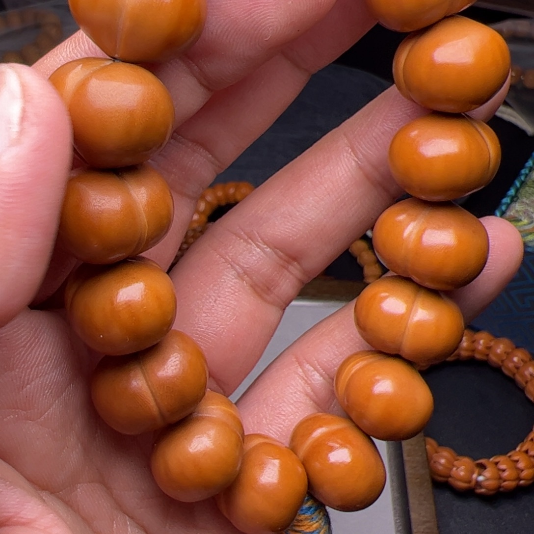 猴头核桃吊坠哦了咯