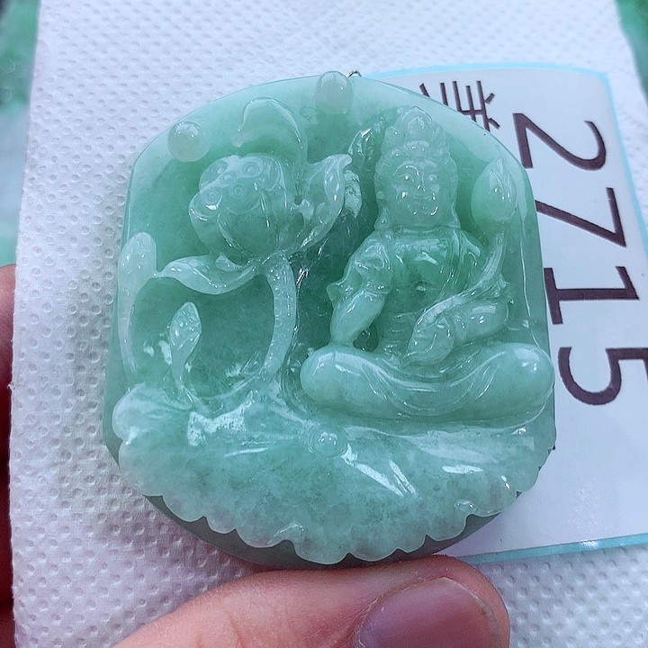 吊坠(不含链)未镶嵌翡翠