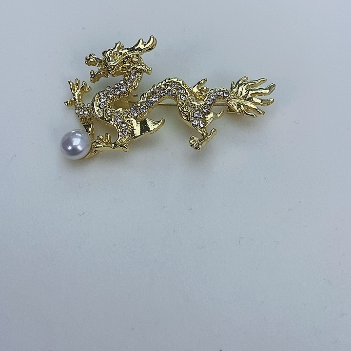 淡水珍珠胸饰合金